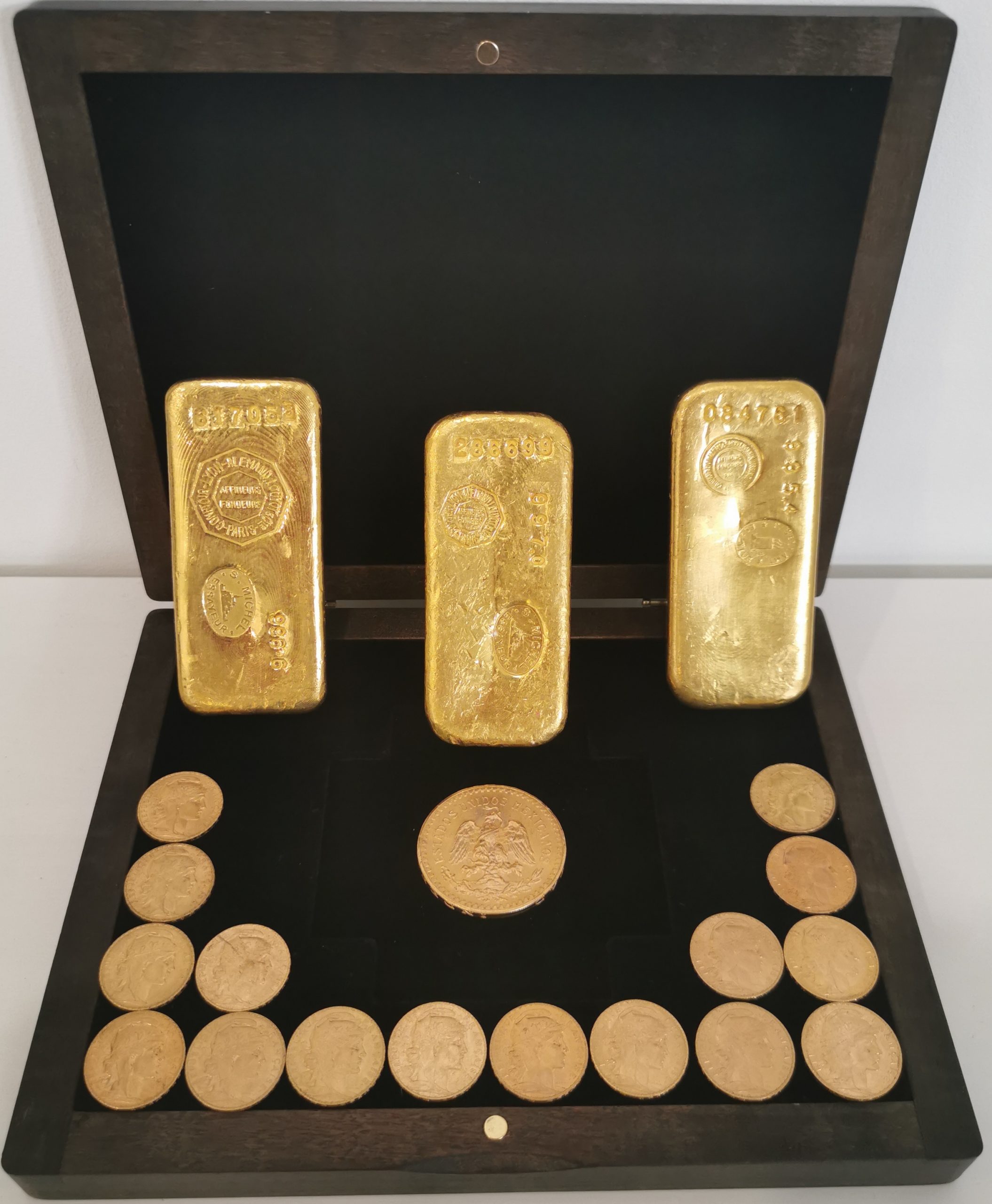 Pièces d'or ou lingot d'or : que choisir pour investir ?